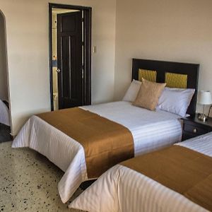 Habitación Familiar Estándar con Cama King